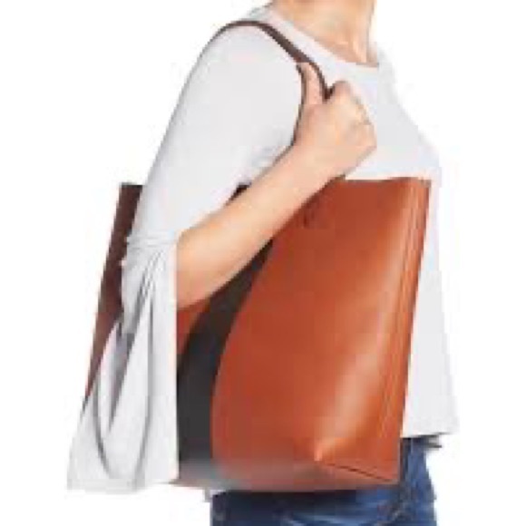 Madewell stripe transport tote in tobacco leather with black stripe. - Picture 5 of 5